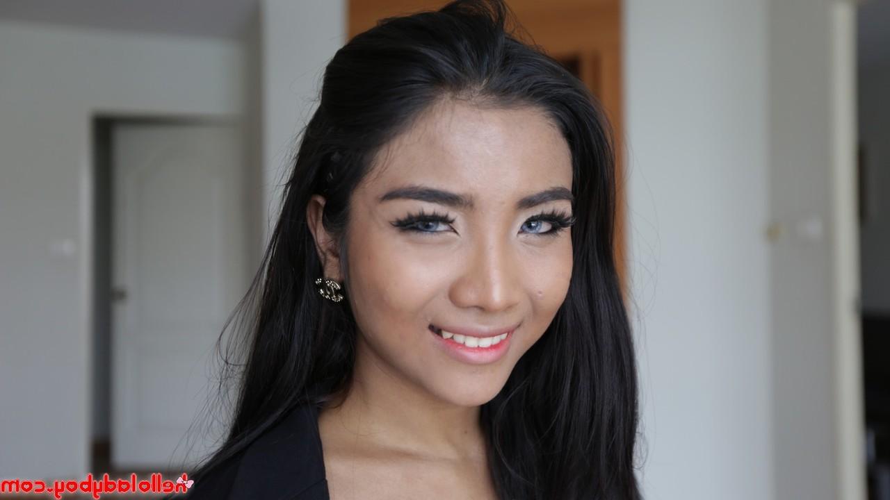 12P Hello Ladyboy performed by Leeya Sex Photos