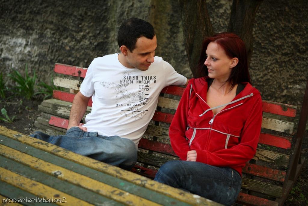 16P La jeune rousse Ilona conclut des relations sexuelles avec du sperme sur le visage