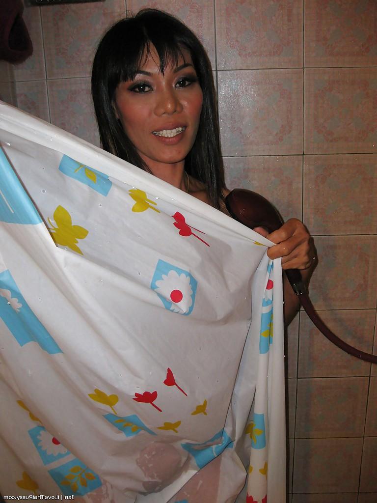 16P Nena asiática sexy en lencería erótica desnudándose y siendo follada