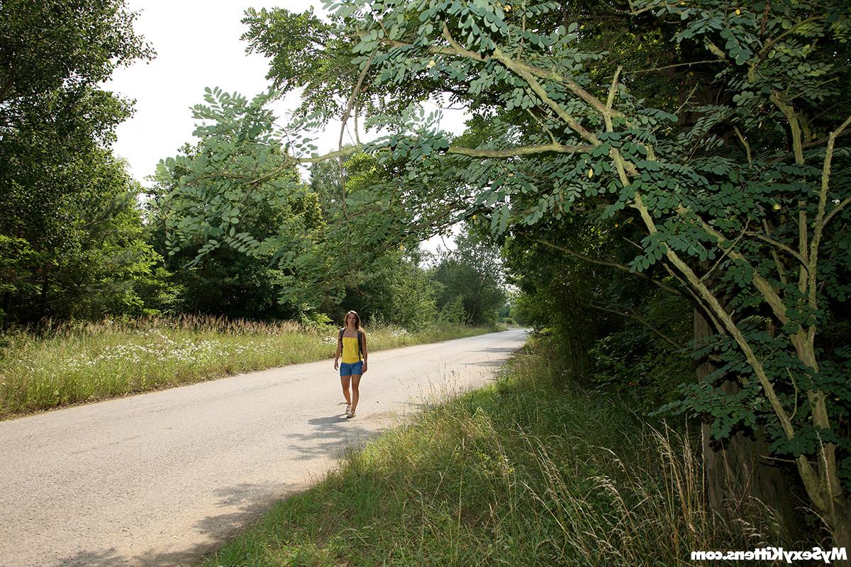 16P Teen girl out for hike in woods masturbates for bf before posing nude on road