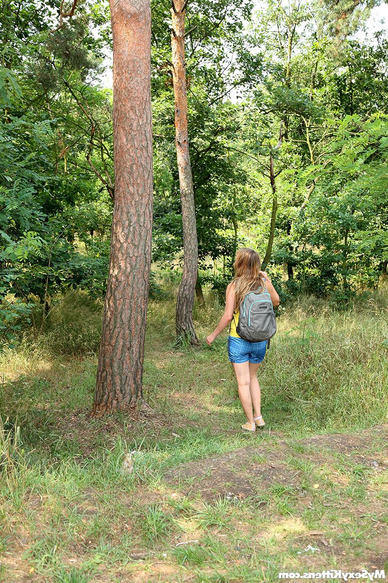 16P Teen girl out for hike in woods masturbates for bf before posing nude on road