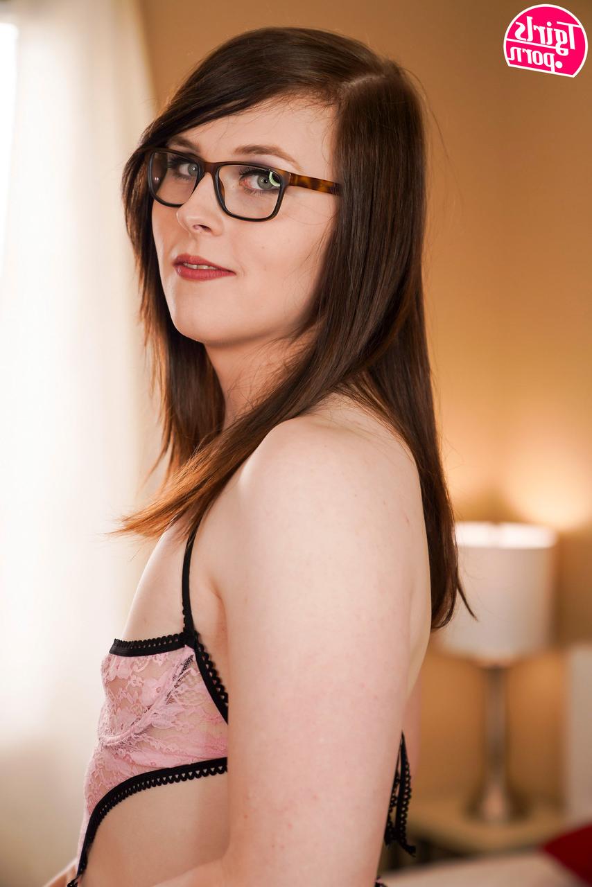 16P TGirls Porn Demi The Human, Phoebe Flowers