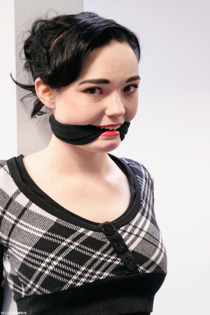 17P Submissive short haired cutie Lilly being tied up at the office