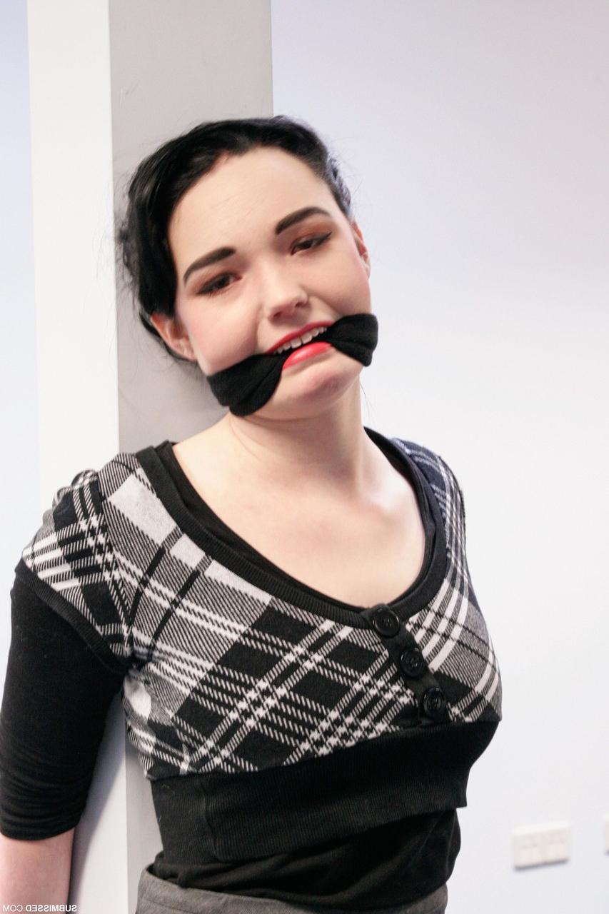 17P Submissive short haired cutie Lilly being tied up at the office