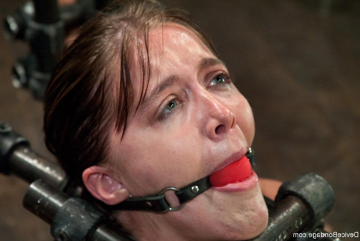 15P Naked babe Alicia Stone gets punished with a vibrator in metal bondage