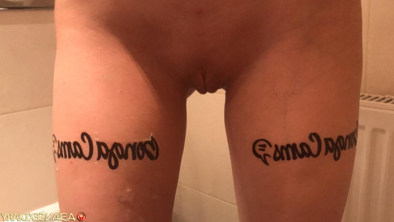 20P A luxuriosa Bongacam Girl amadora a ser fodida à canzana em frente ao espelho