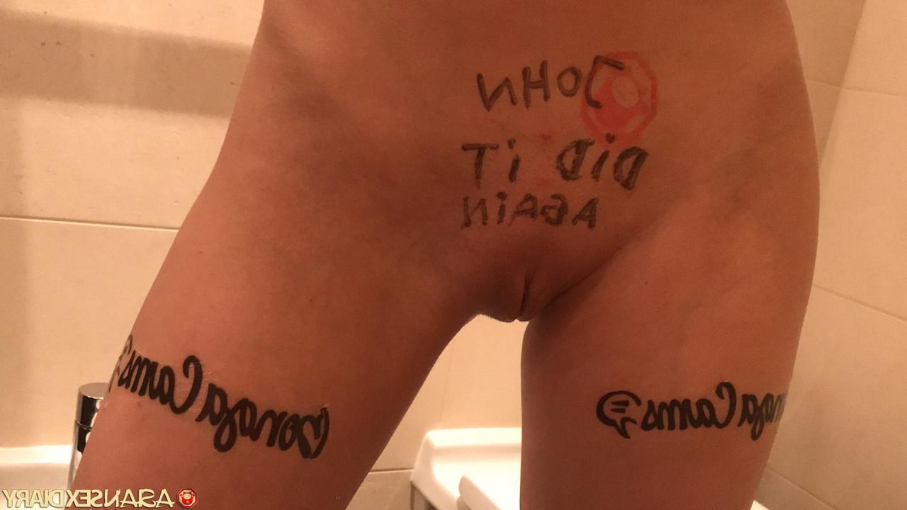 20P A luxuriosa Bongacam Girl amadora a ser fodida à canzana em frente ao espelho