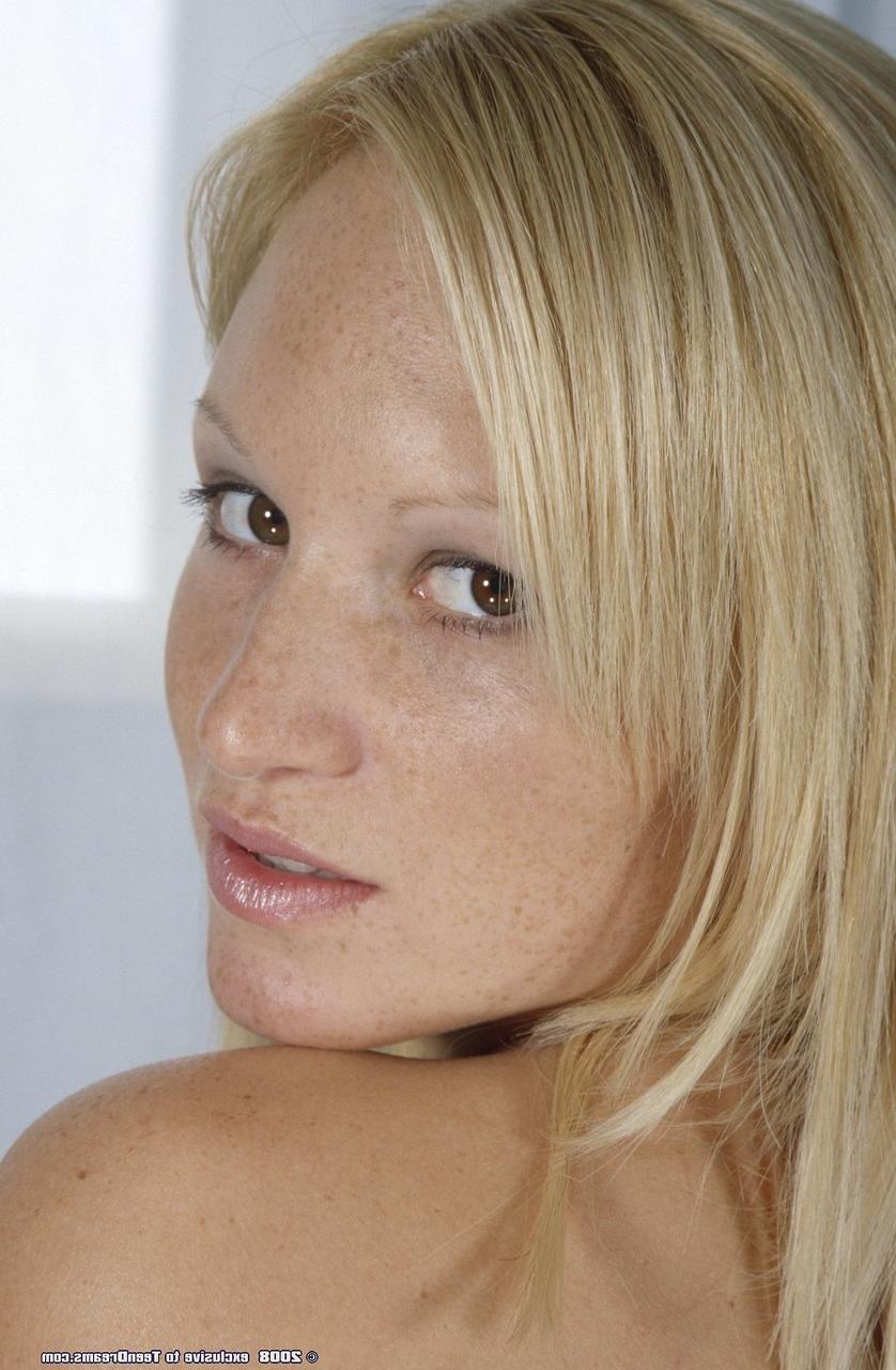 20P Blonde amateur Carrie undresses and toys her delicious pussy in a solo