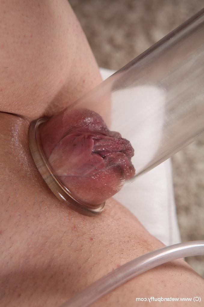 16P WildB Loreen is masturbating her shaved pussy with her toys