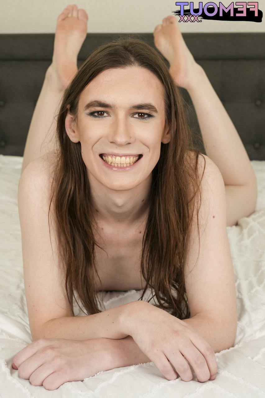 16P Femout XXX Lunara Kitten