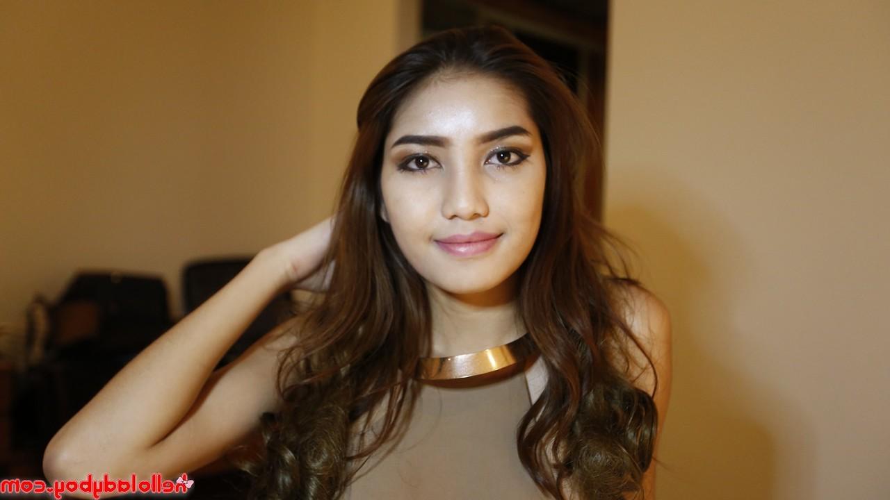 12P Hello Ladyboy performed by Wineb Sex Gallery