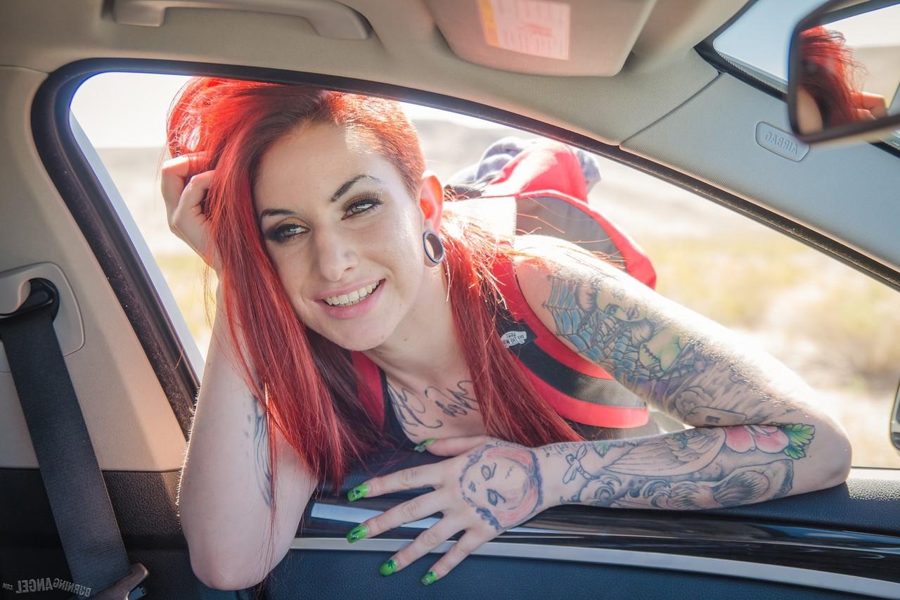 17P Red head hiker Sheena Rose fucks doggystyle in the desert for a ride