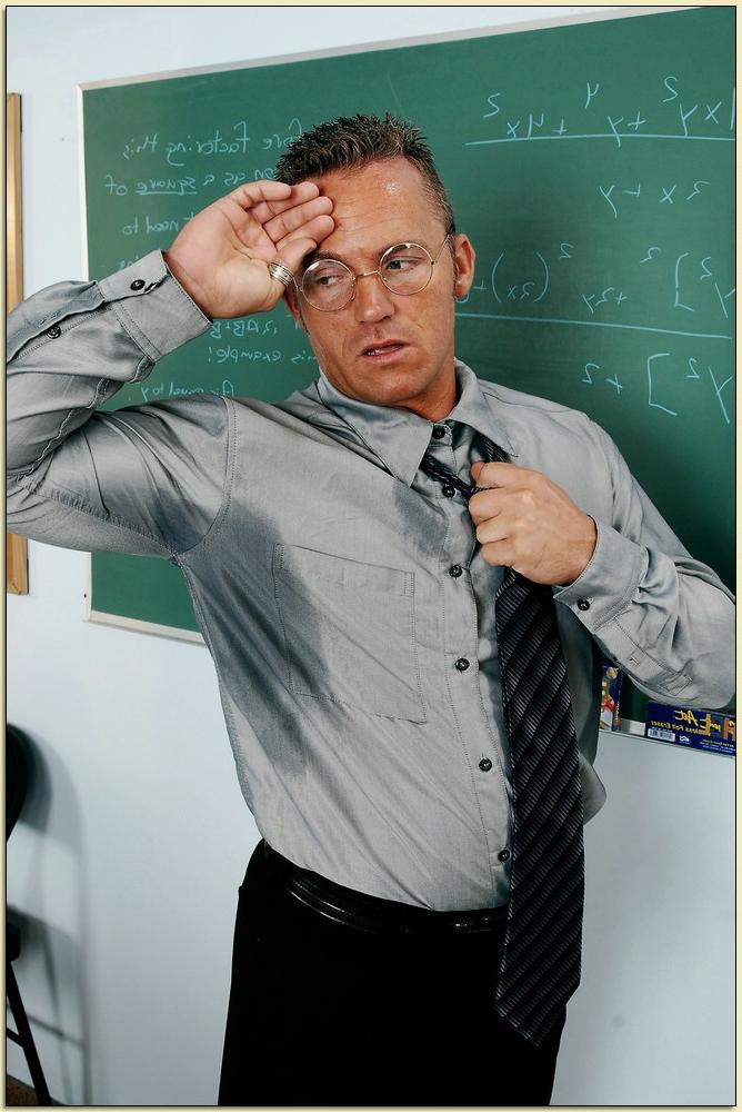 20P Slutty coed Scarlett Pain has wild hardcore sex with her teacher in class