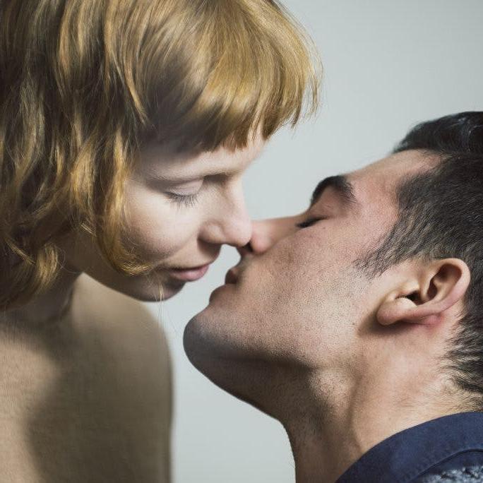 20P A amadora ruiva Bonni Belle faz amor com seu lindo namorado