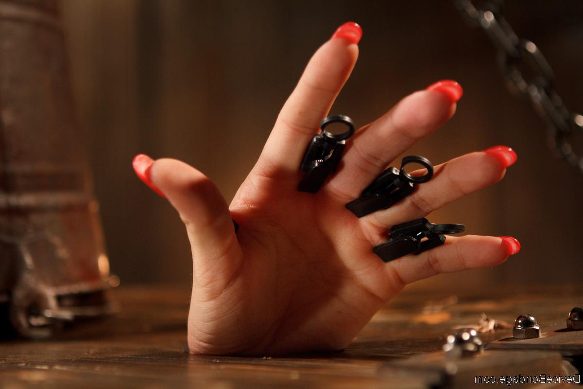 20P Device Bondage Rilynn Rae