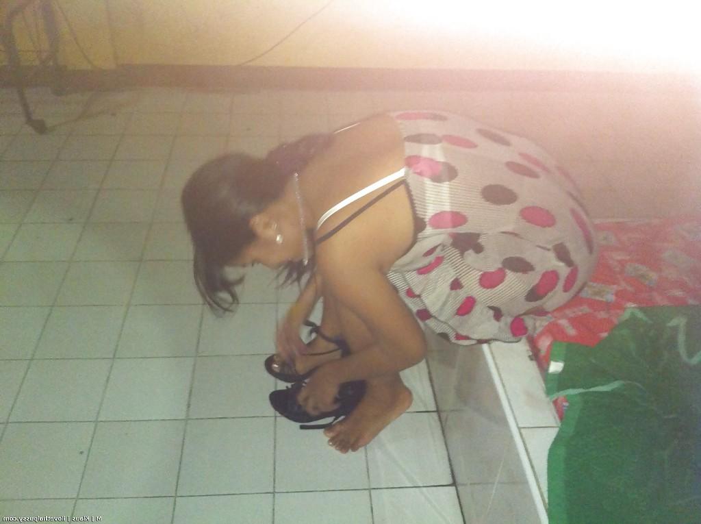 16P Asiática adolescente gostosa tirando a roupa e transando