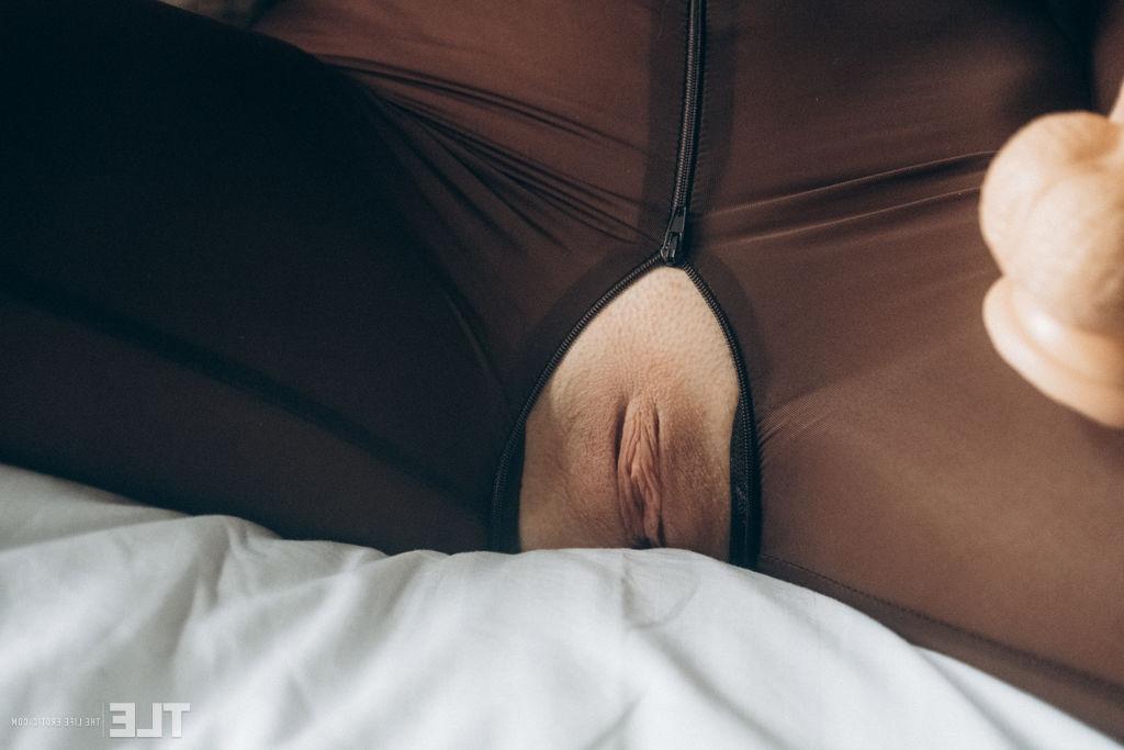 16P Gorgeous teen Kendra U inserts a dildo while wearing a crotchless outfit