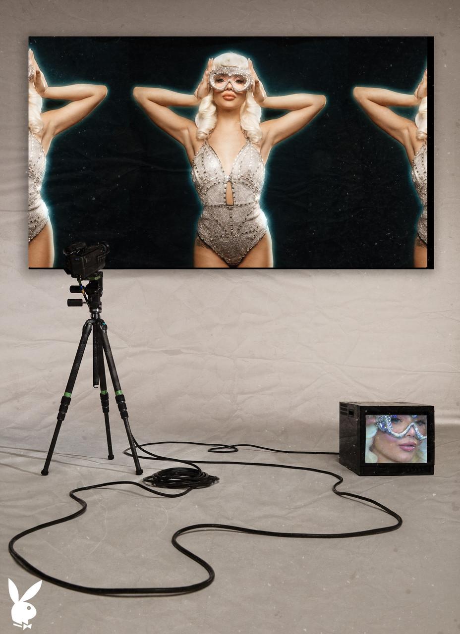 14P Glamorous babe Elsa Jean shows her small tits in a sexy lingerie compilation