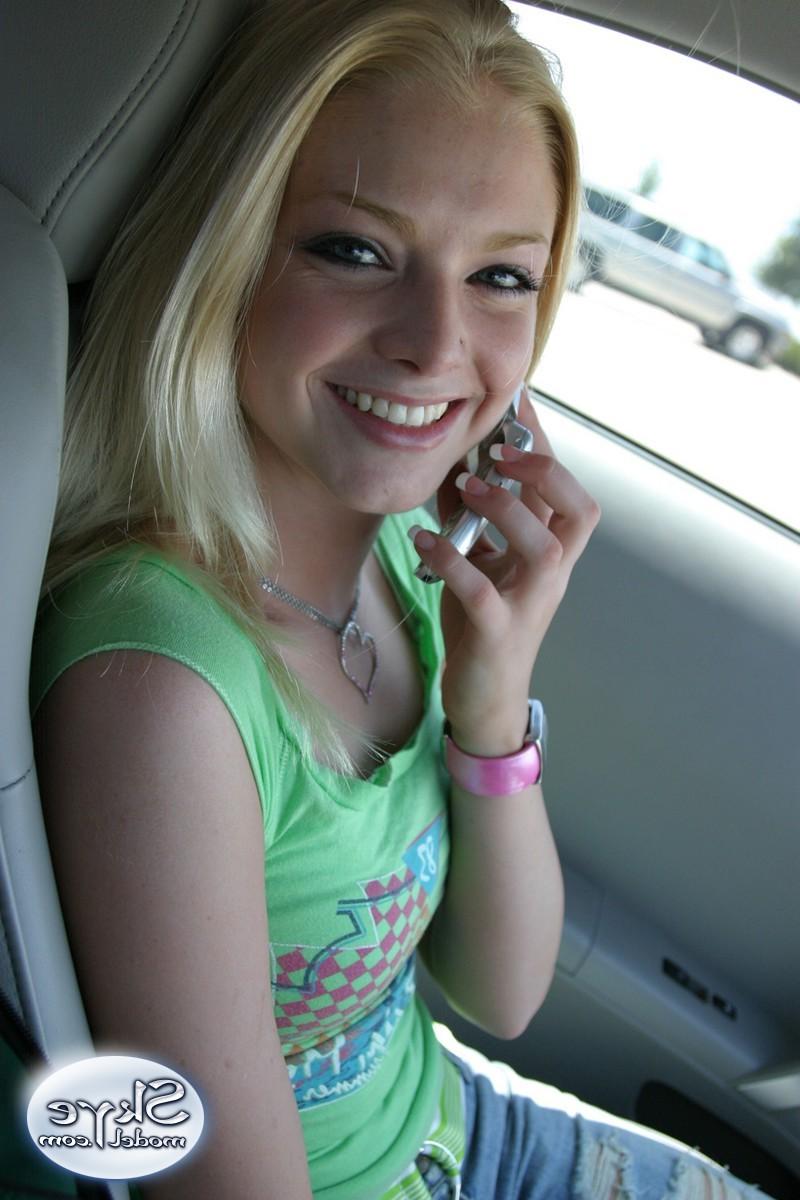 12P Sweet amateur Skye Model showing her slender little body off in tight jeans