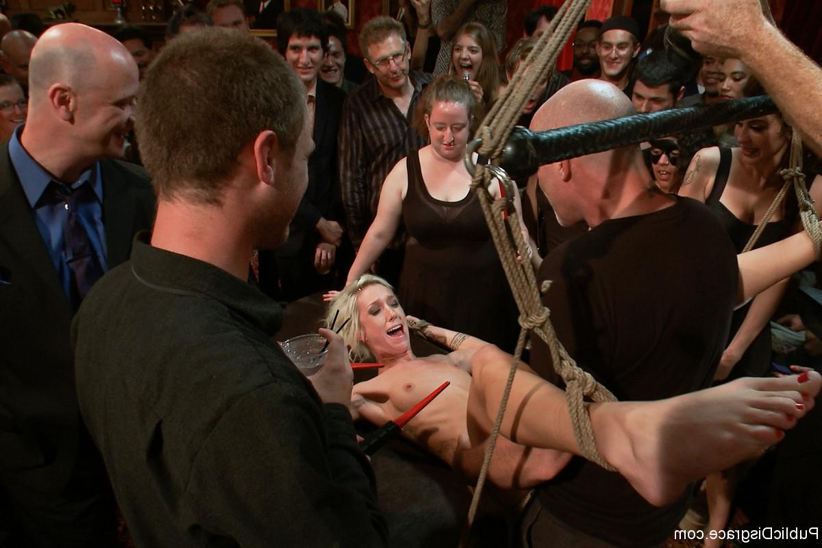 20P Public Disgrace Maia Davis, Mark Davis, Princess Donna Dolore