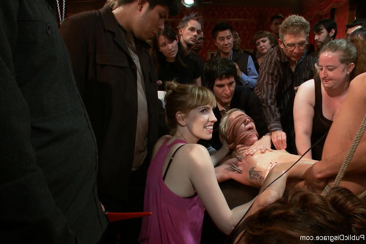 20P Public Disgrace Maia Davis, Mark Davis, Princess Donna Dolore