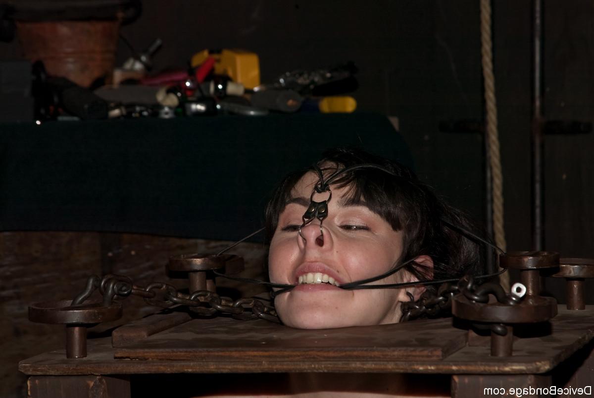 20P Hot babe Natalie Minx gets her clit waxed & vibrated while helpless in bondage