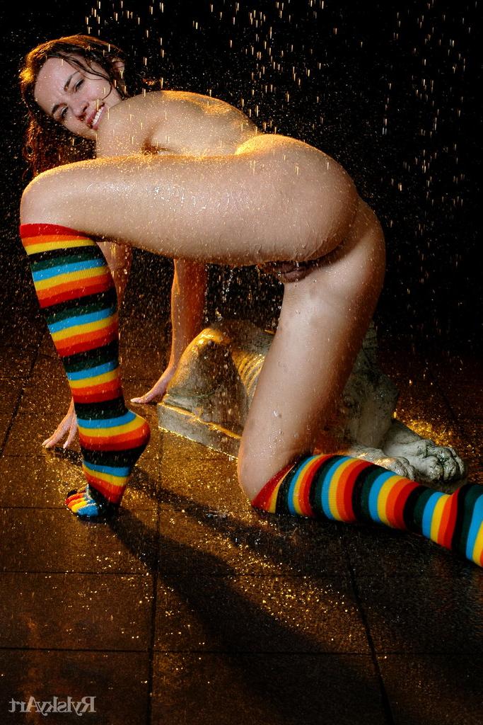 16P Young beauty Natalia B hits upon great nude poses in colourful knee socks