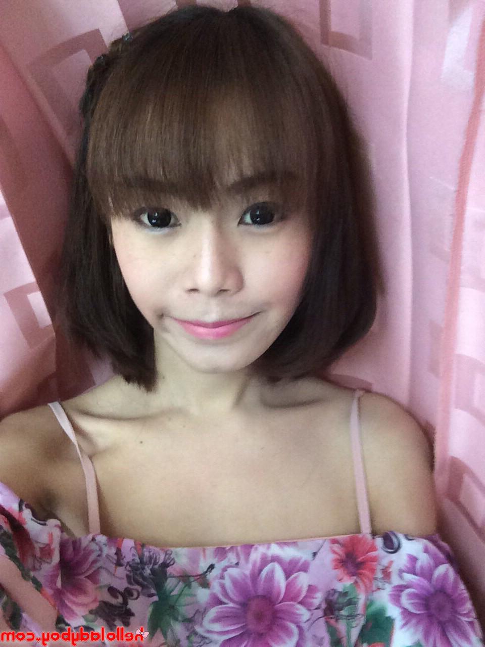 14P Hello Ladyboy 