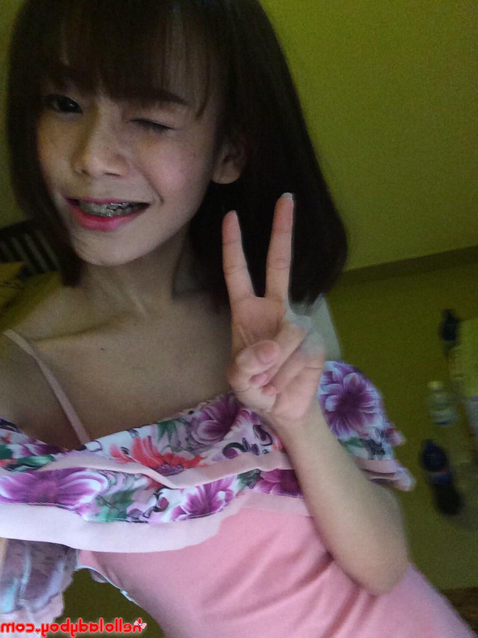 14P Hello Ladyboy 