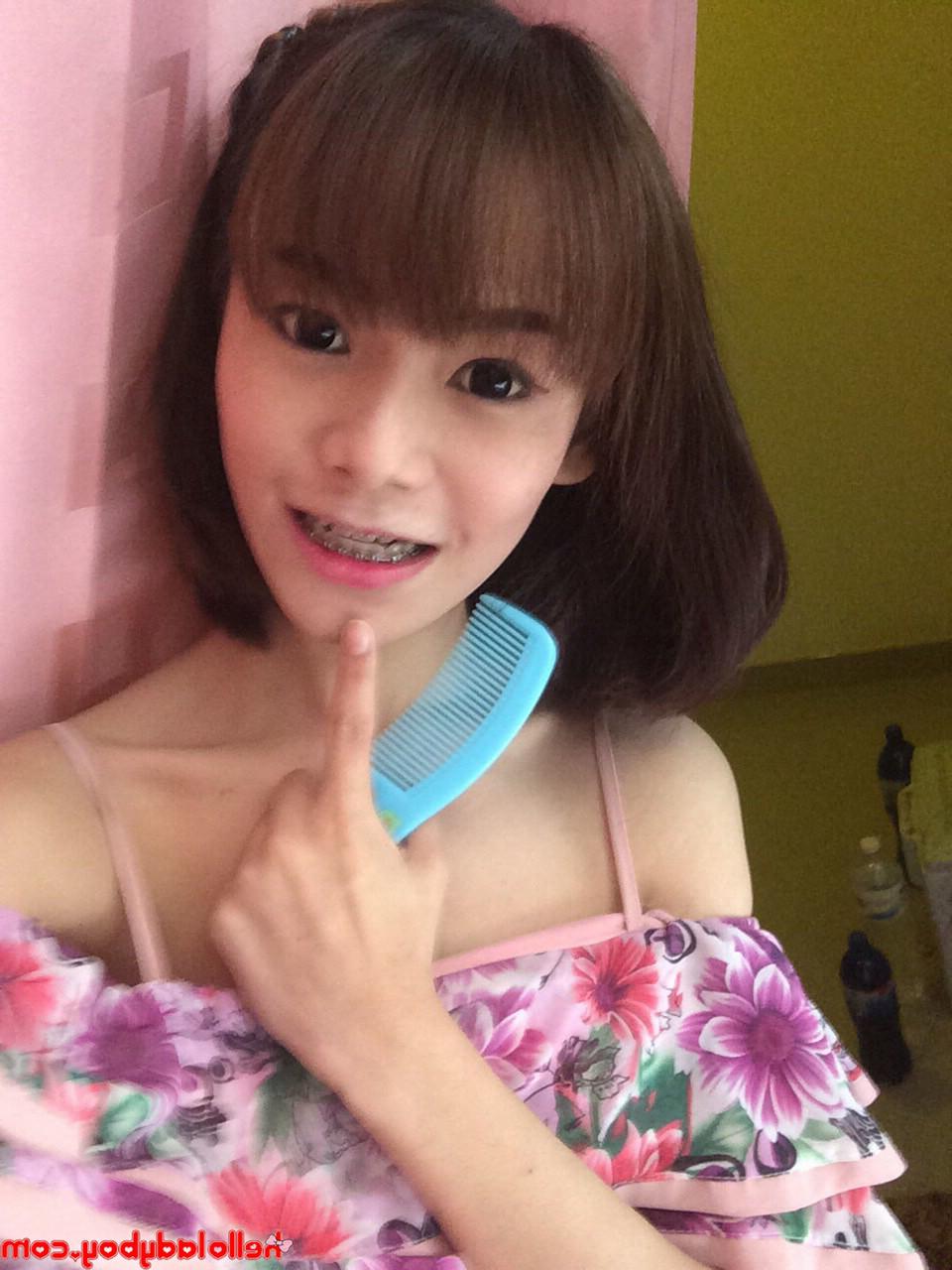 14P Hello Ladyboy 