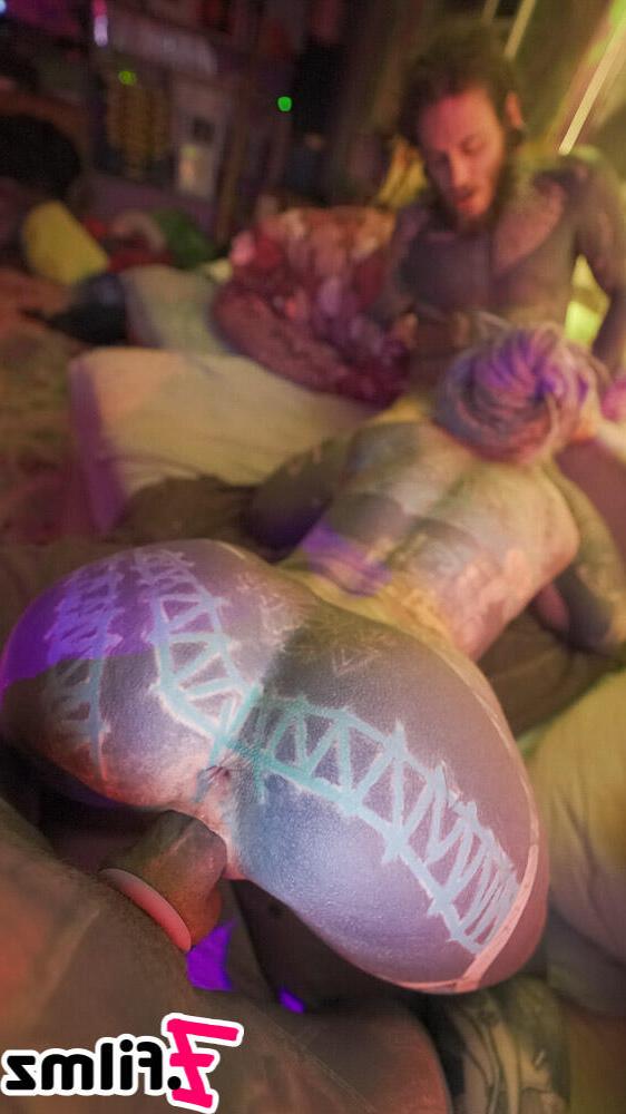 16P Body modifiers Lily Lu and Anuskatzz and Nikolaz engage in anal sex