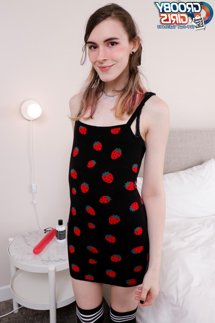 16P Grooby Girls Princess Emmy