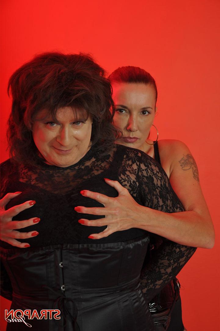15P Strapon Jane XXX Images