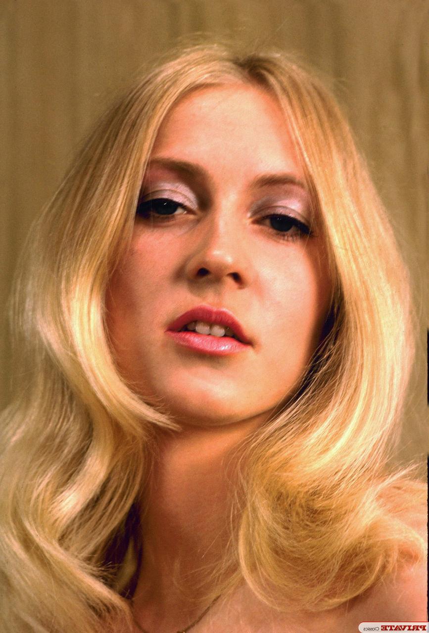 15P Teenage models from the 60s and 70s pose for naughty nude shoots