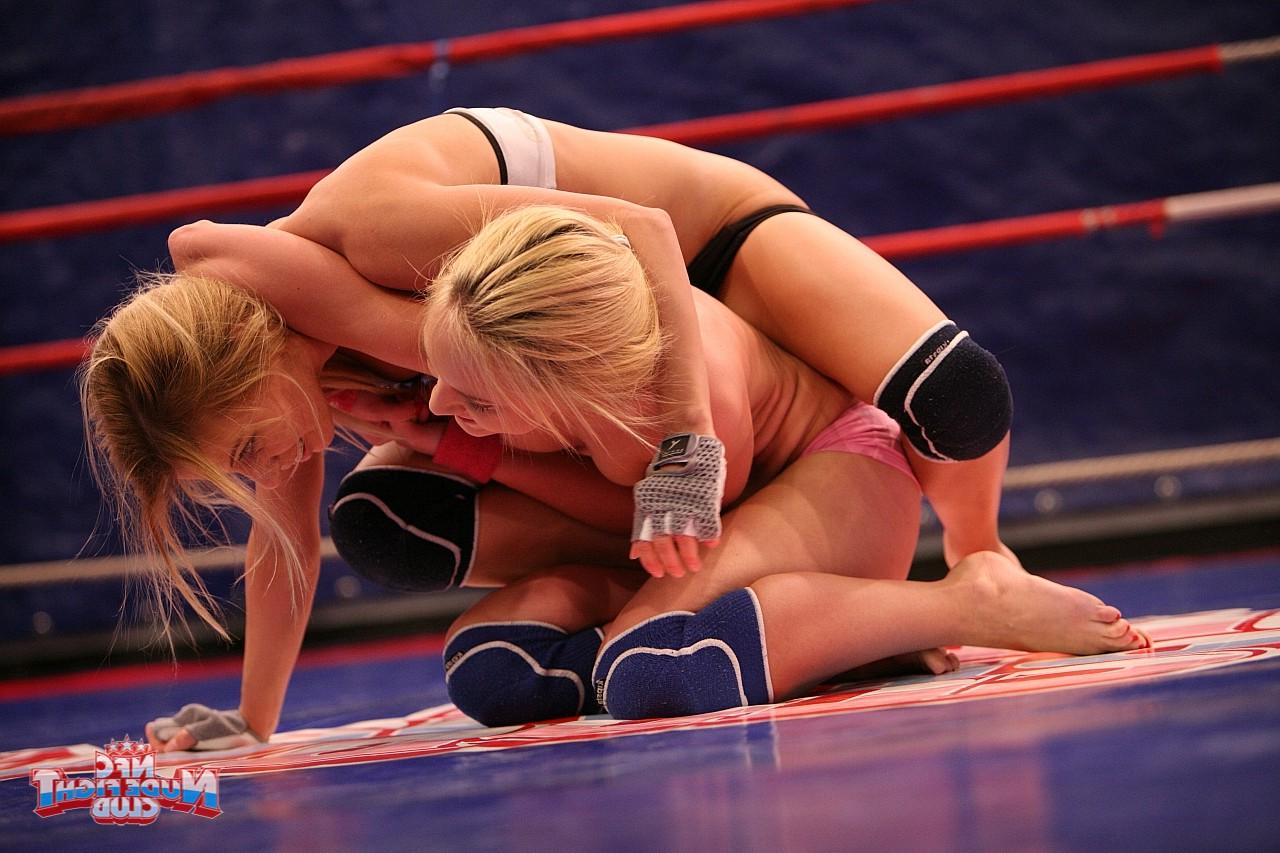 18P Blonde lesbians Nikky Thorne and Nataly Von's fight leads to pussy pleasuring