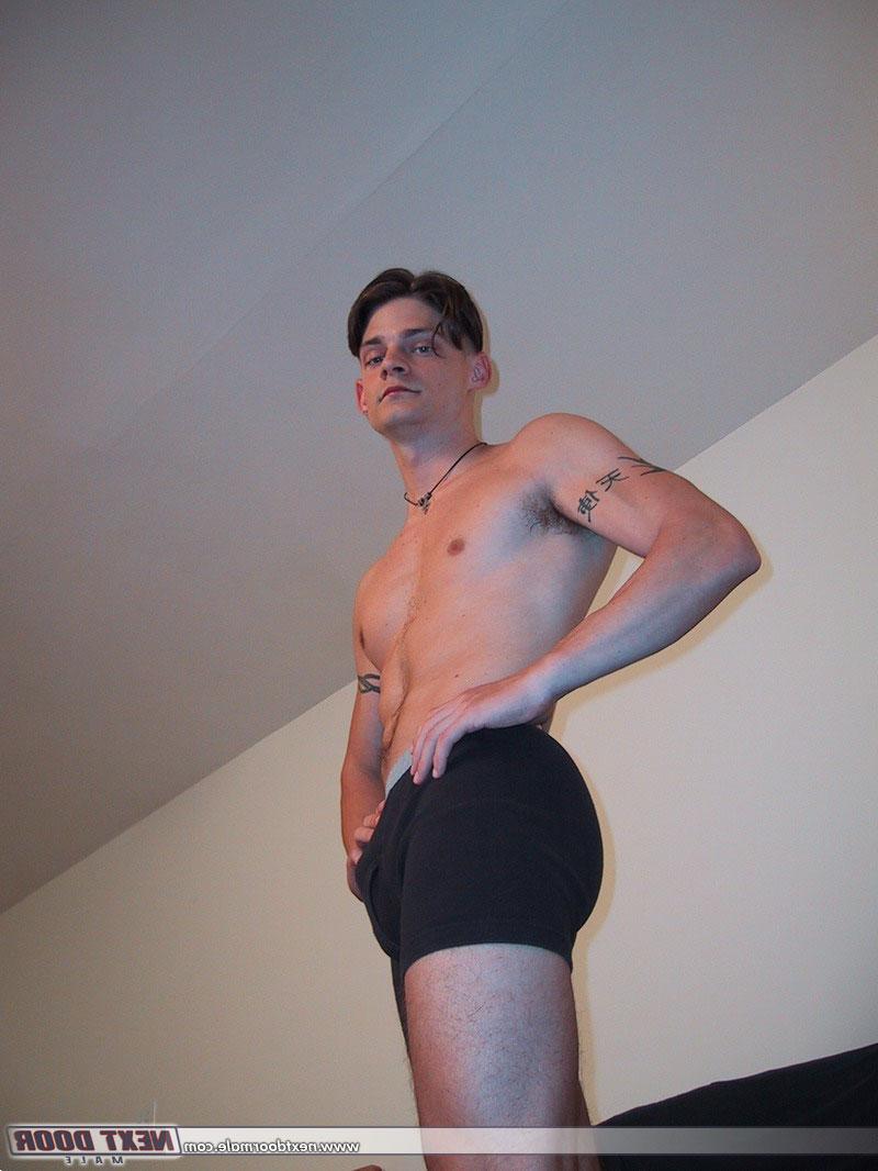 20P Badass twink Noah exposes his inked body before stroking his rod