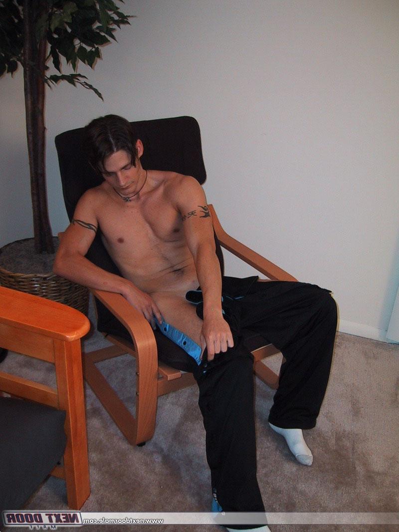 20P Badass twink Noah exposes his inked body before stroking his rod