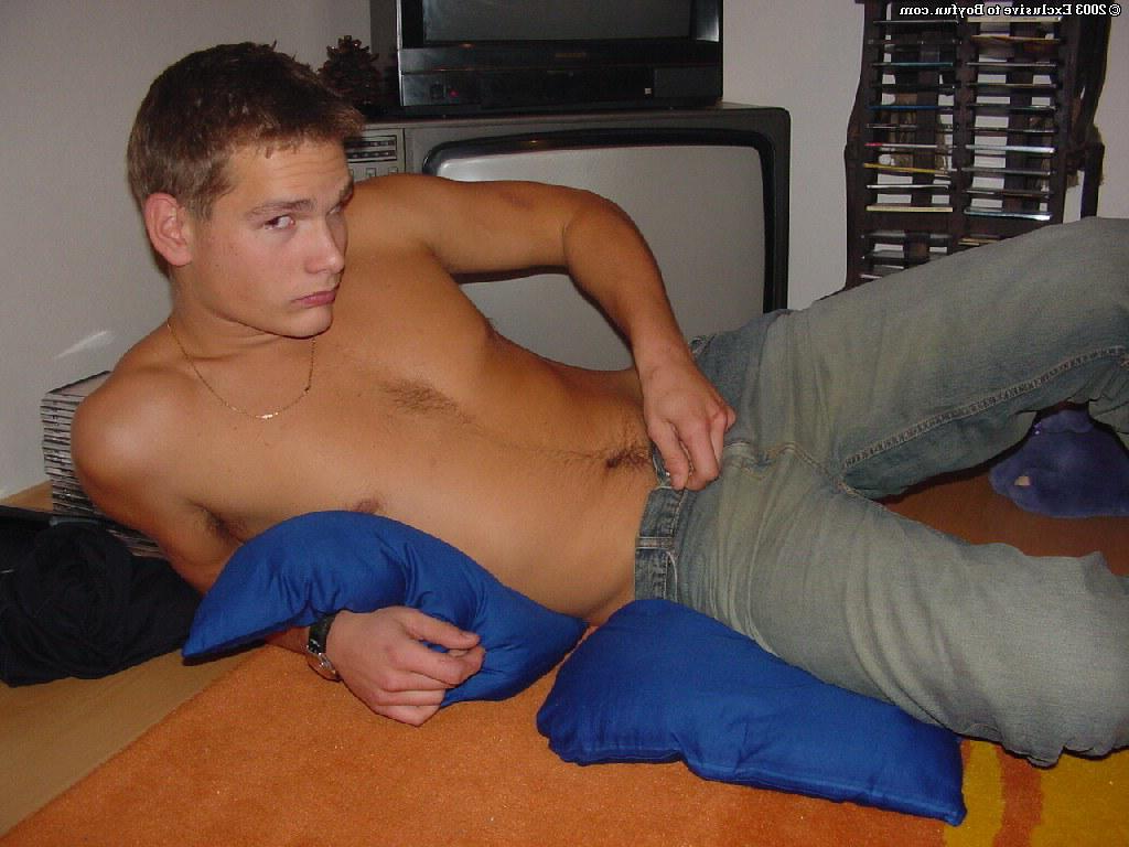 20P Caucasian gay boy Ondra playing with his hairy uncut dick in a solo