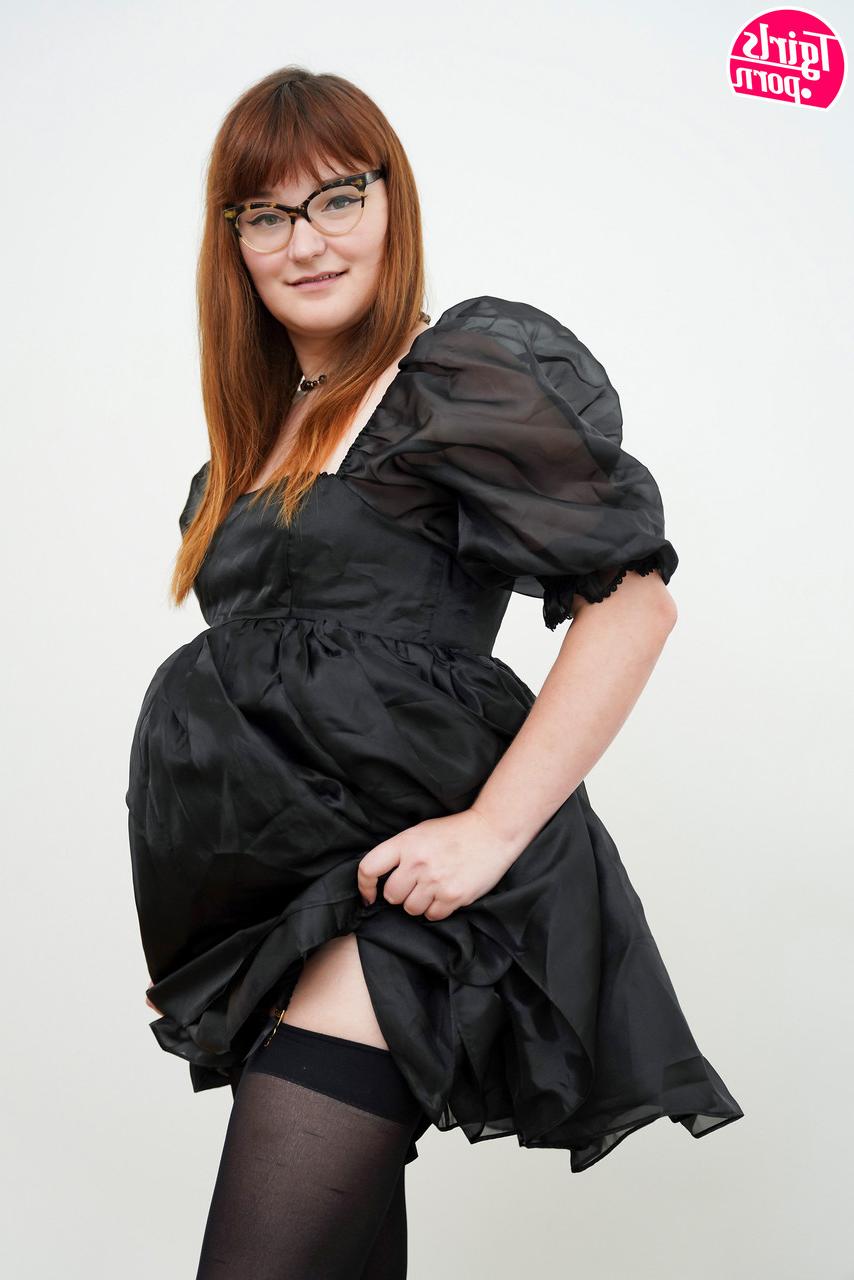 16P TGirls porno Chelly Charms, Sammi Smith
