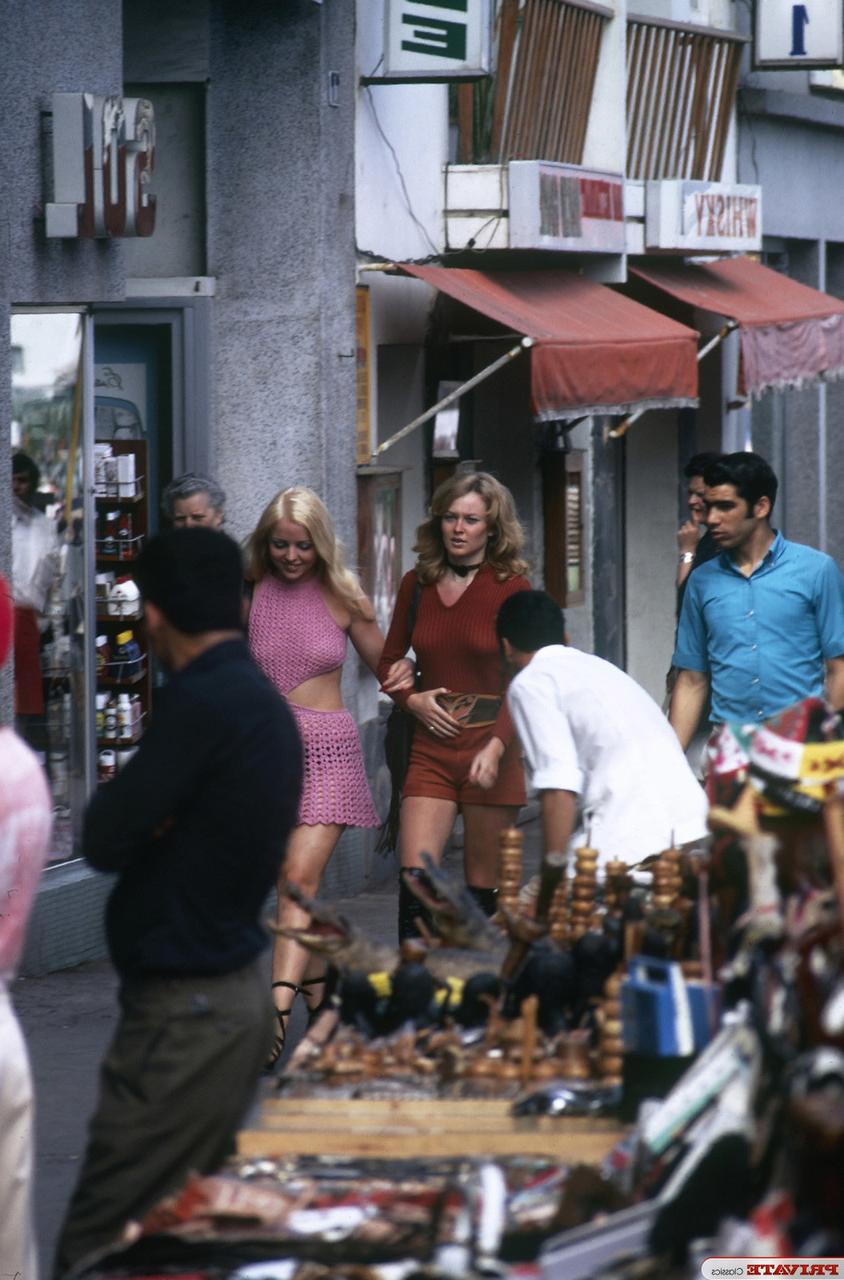 15P Vintage babes in short skirts pick up a rich local for tourist sex