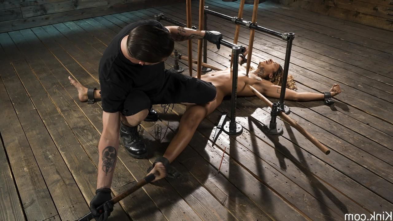 20P Device Bondage Ravyn Alexa
