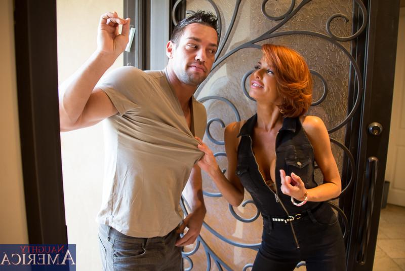 11P Redheaded cougar Veronica Avluv seduces a younger man in her kitchen