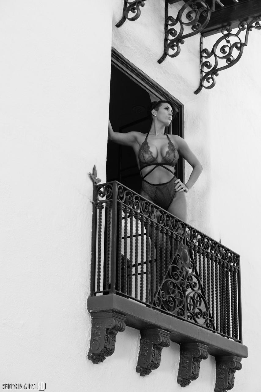 20P Hot Dylan Rider shows her beautiful big tits and poses in seductive lingerie