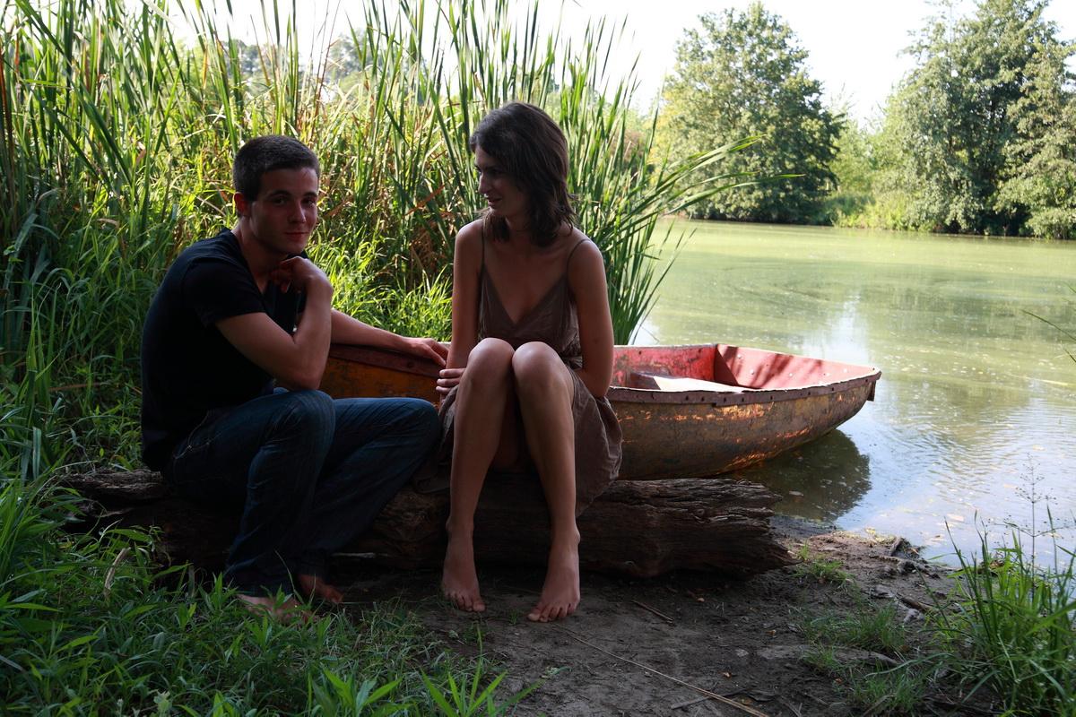 20P Teen couple take a boat to a secluded location in order to have sex in private