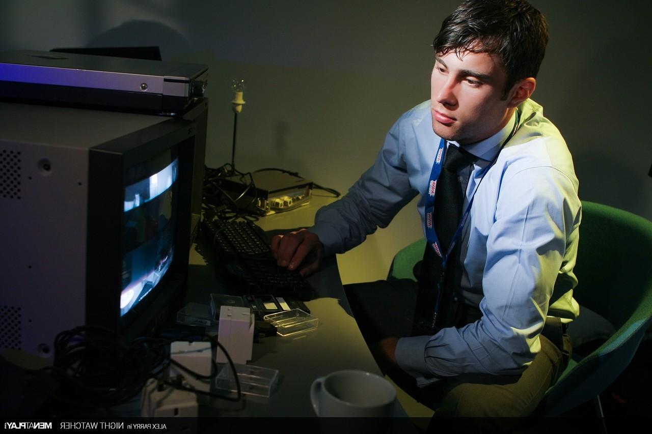 15P Handsome gay businessman Alex Parry pulls out his dick and jerks off at work