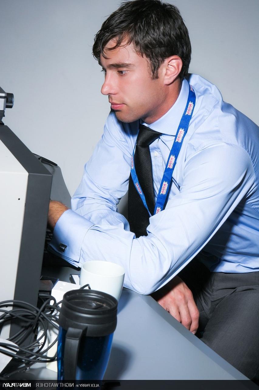 15P Handsome gay businessman Alex Parry pulls out his dick and jerks off at work