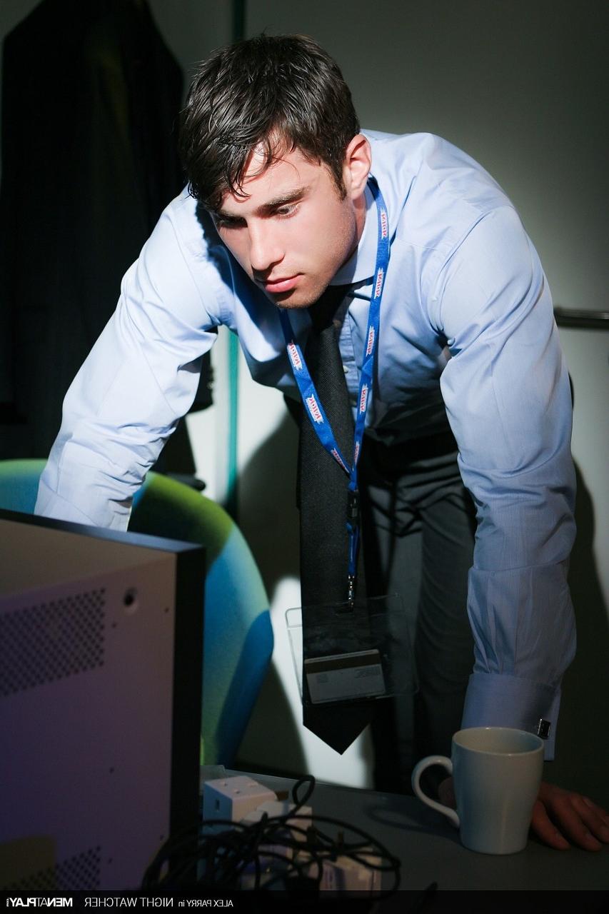 15P Handsome gay businessman Alex Parry pulls out his dick and jerks off at work