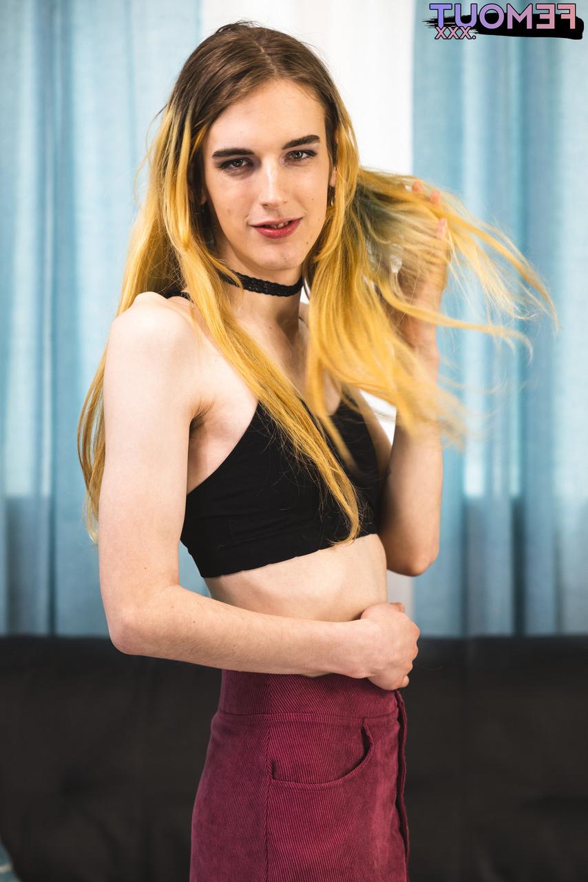 16P Femout XXX Samantha Dee