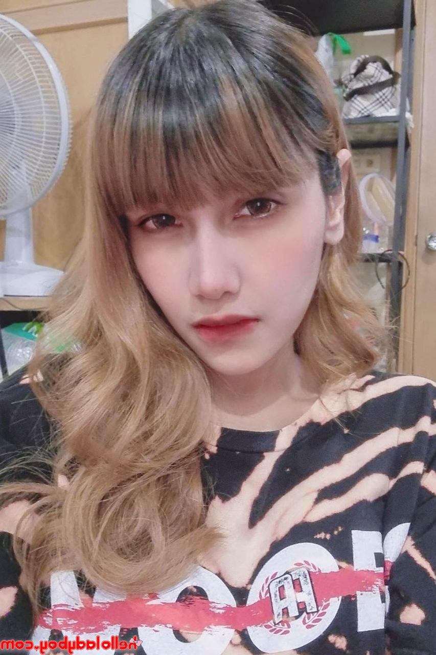 20P Bonjour Ladyboy Ladyboy Non