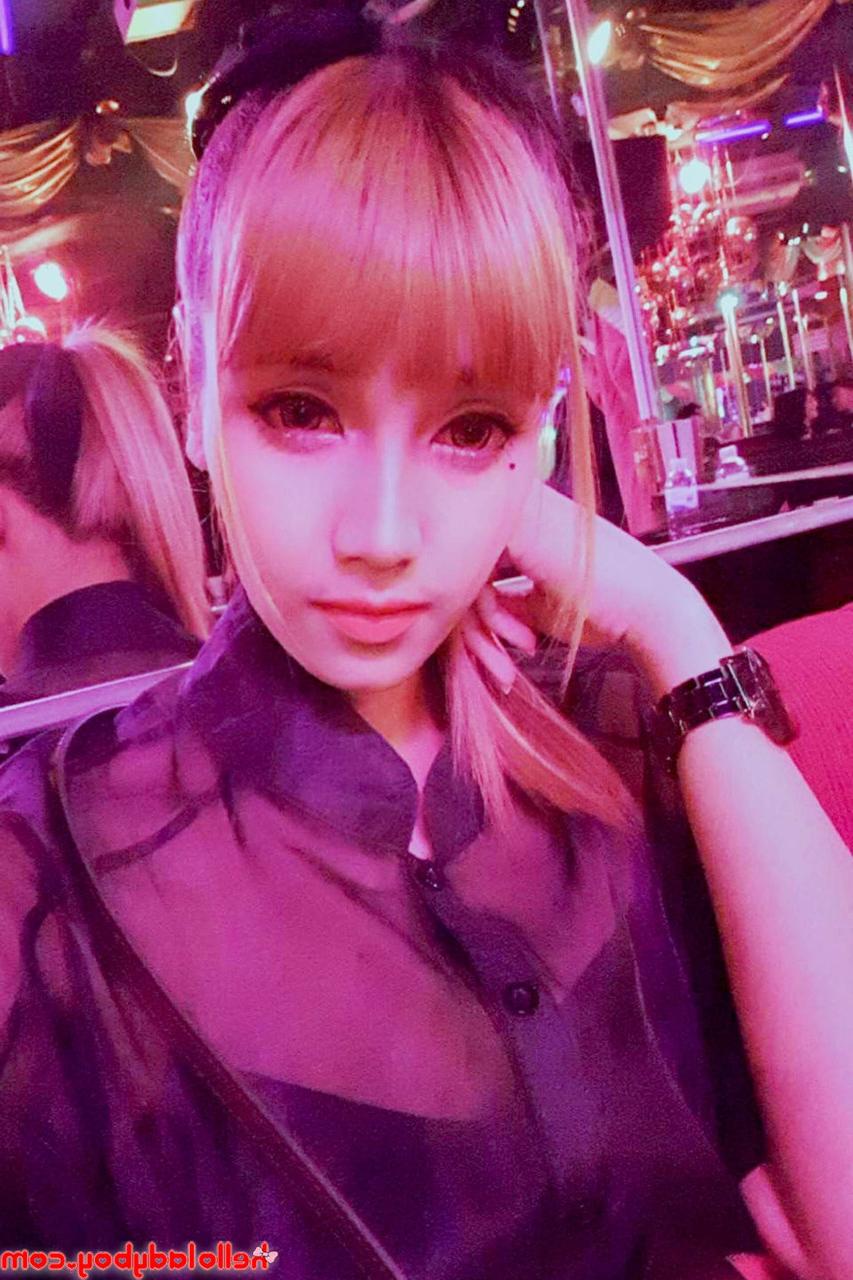 20P Bonjour Ladyboy Ladyboy Non